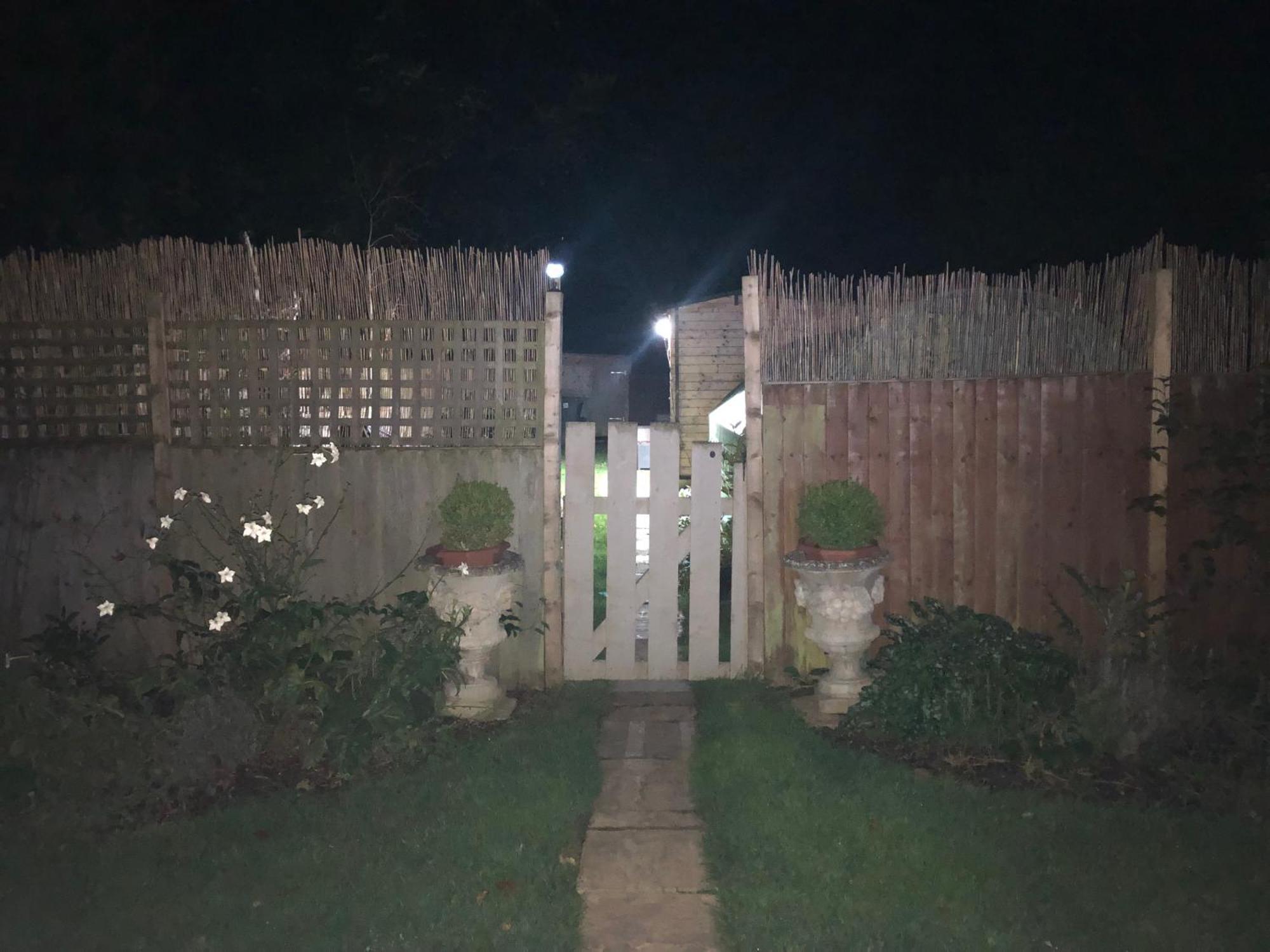 Cosy Garden Log Cabin Salisbury Exterior foto